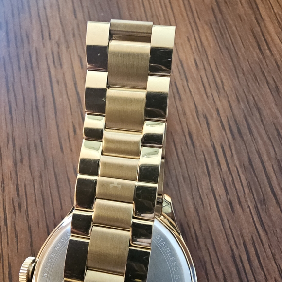 Bulova Men's Gold Tone Date Quartz Watch With White Dial - Needs Repairs - Picture 7 of 10